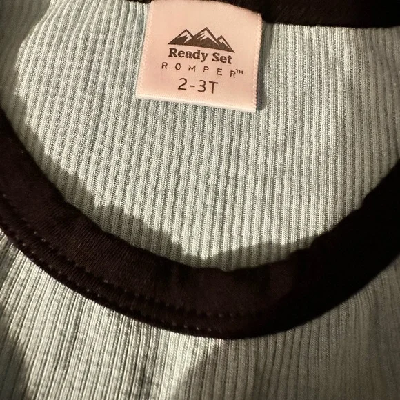 Ready Set Rompers. Front Opening. 2-3T - Picture 7 of 15